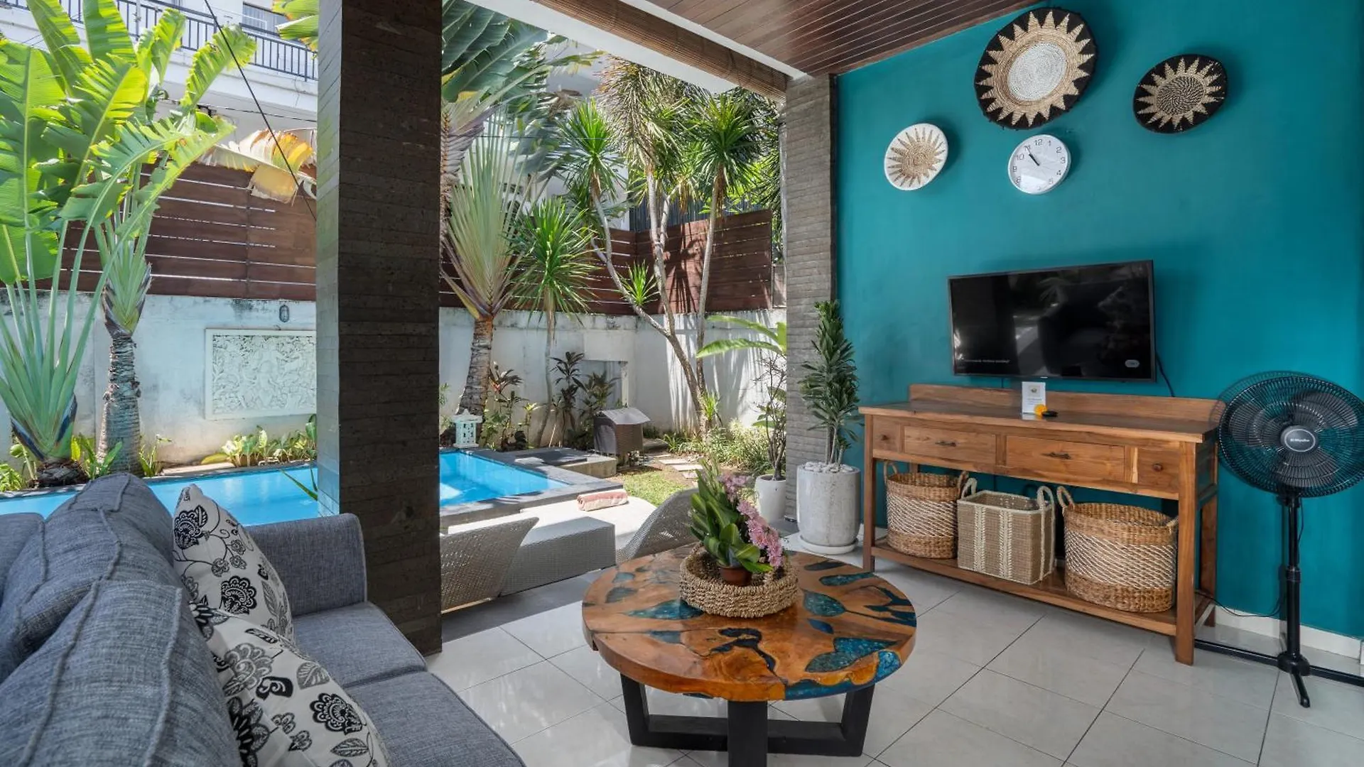 Bali Huis Villa 塞米亚克
